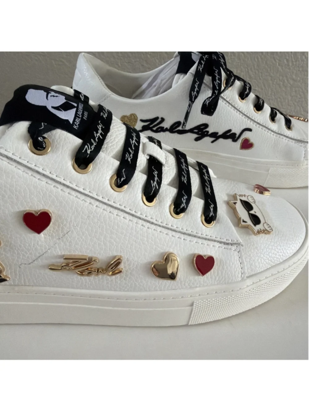 NEW Karl Lagerfeld Paris Women's Cate Pins Embellished Sneakers Size 9 Leather